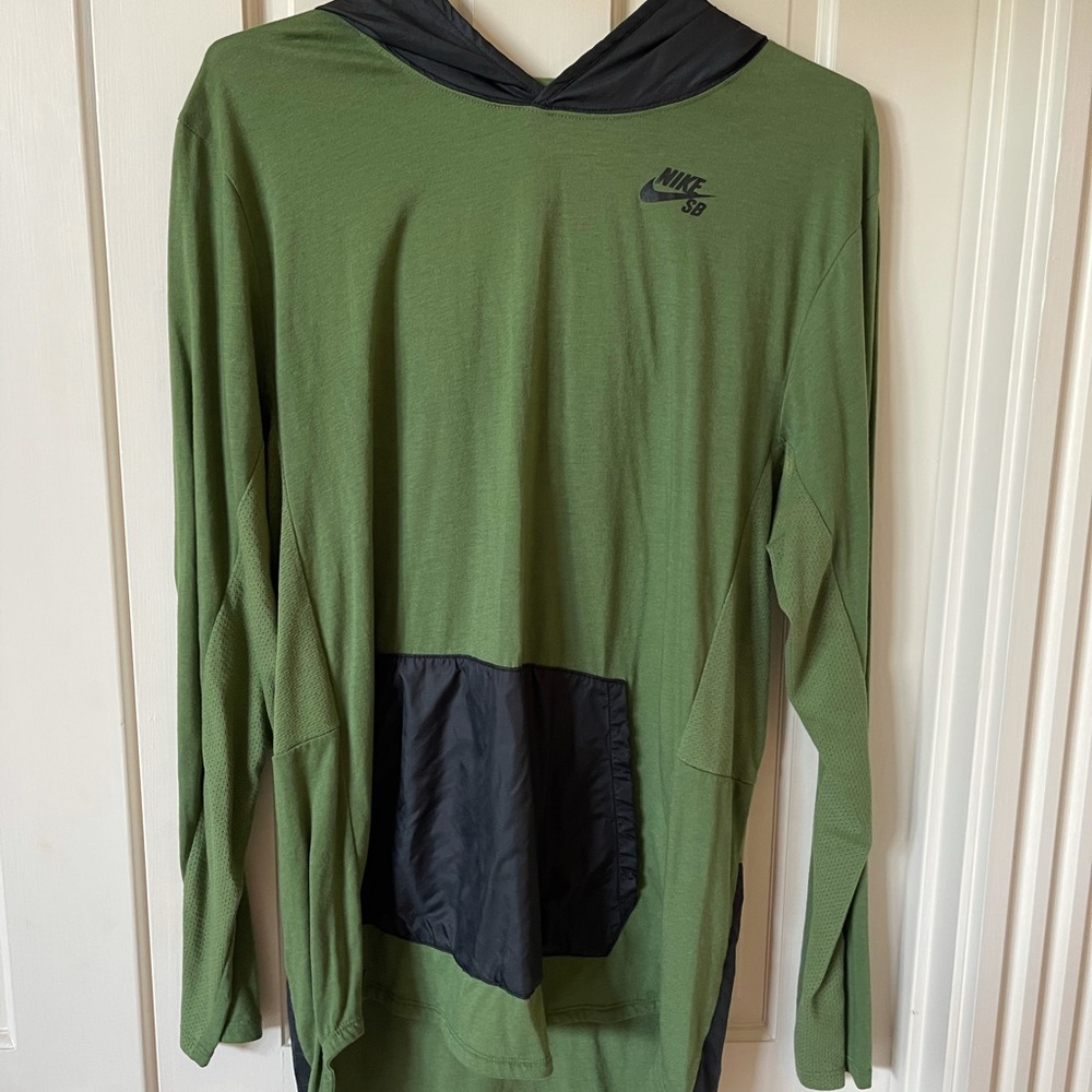 Nike SB semi water proof lightweight hoodie